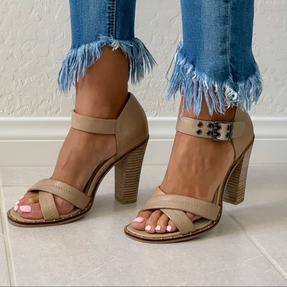 The Perfect Nude City Chic Block Heel Sandal - Picture 8 of 8